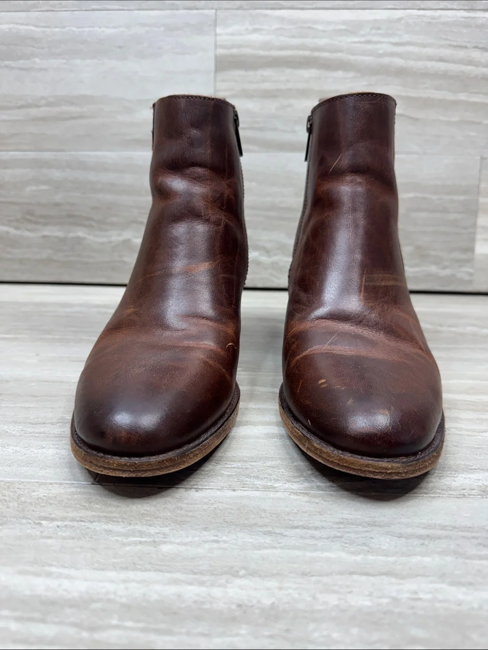 Frye Alton Chelsea Stacked Heel Brown Leather Ankle Booties Womens Size 9